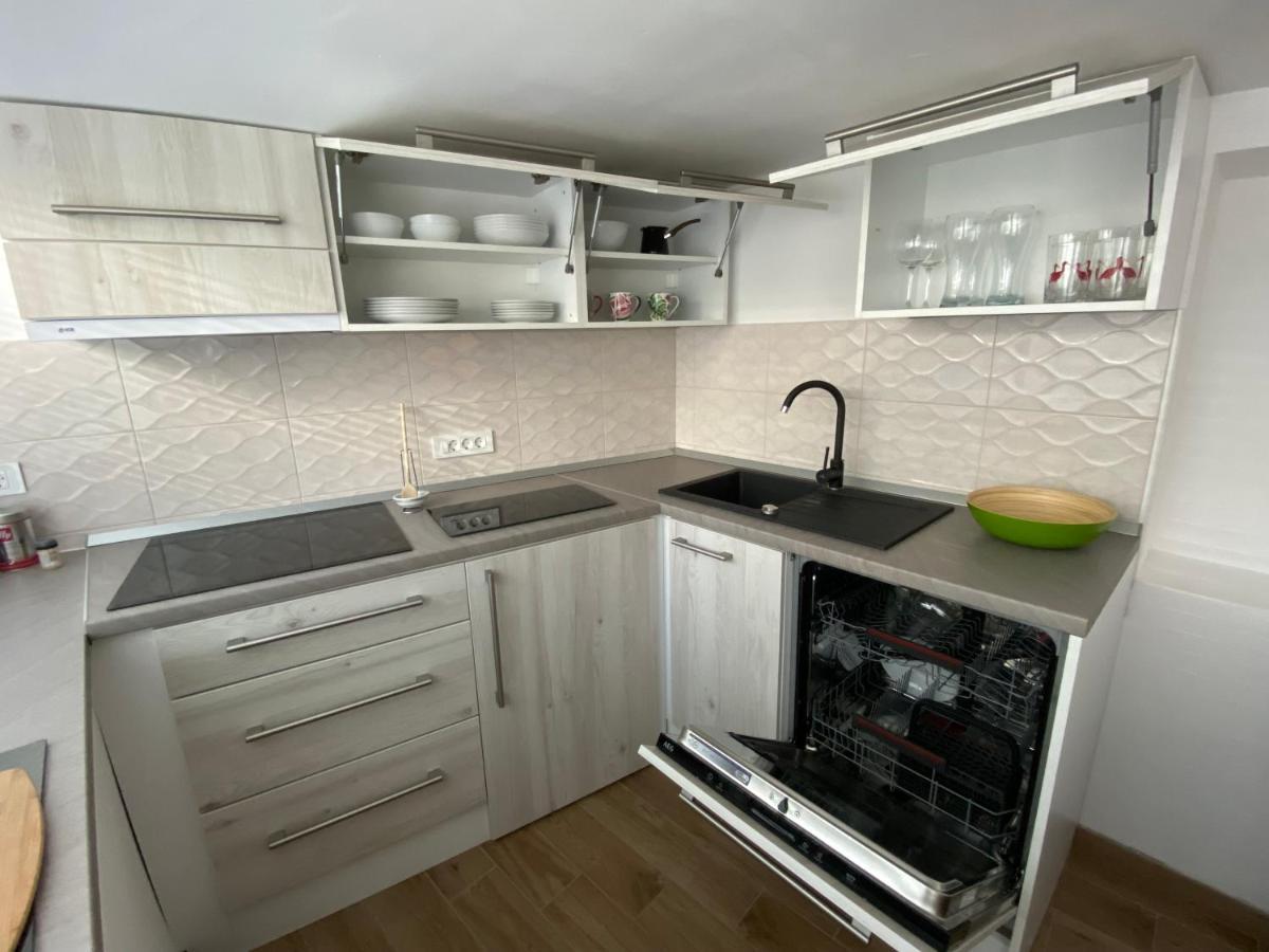 Apartma Sinitus Izola Esterno foto